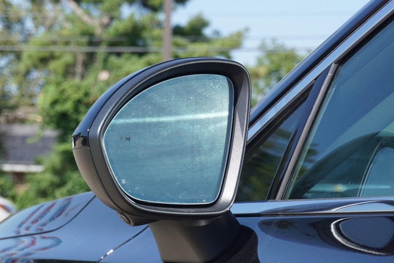 Buick Envision Vehicle Full-screen Gallery Image 15
