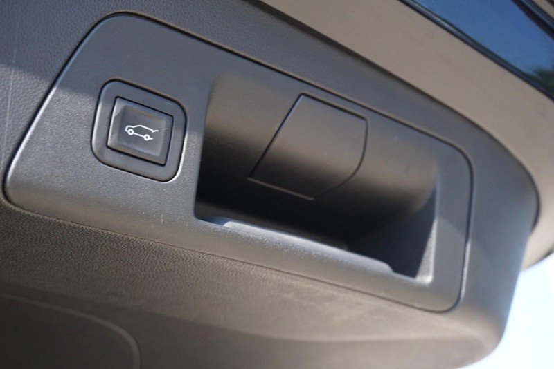 Buick Envision Vehicle Full-screen Gallery Image 21