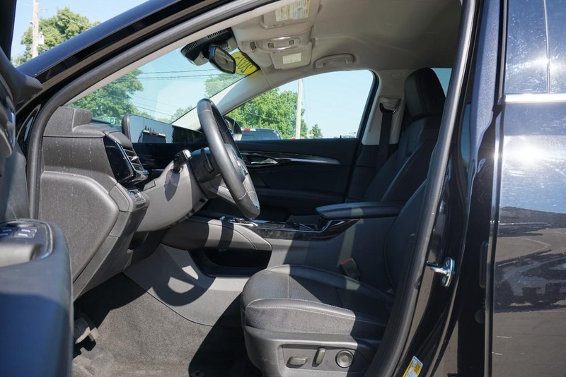Buick Envision Vehicle Full-screen Gallery Image 22