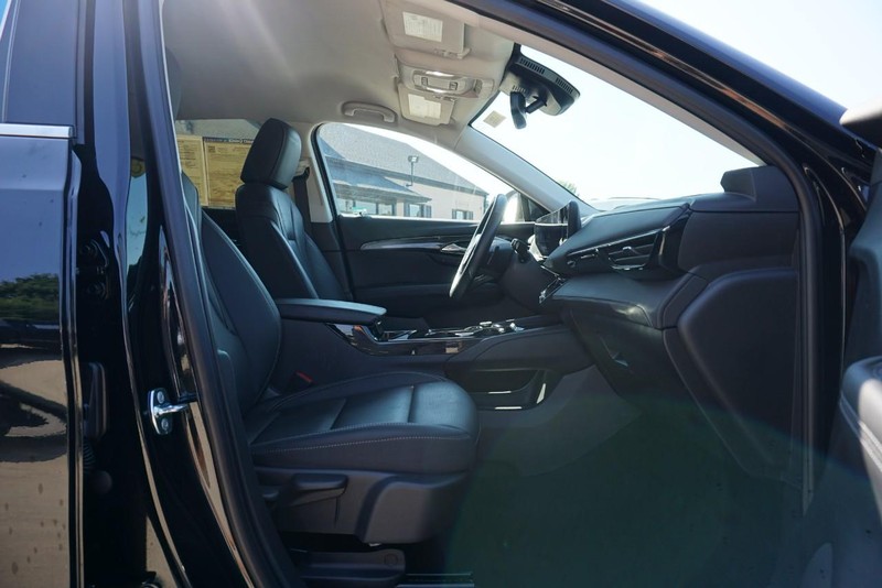 Buick Envision Vehicle Full-screen Gallery Image 29