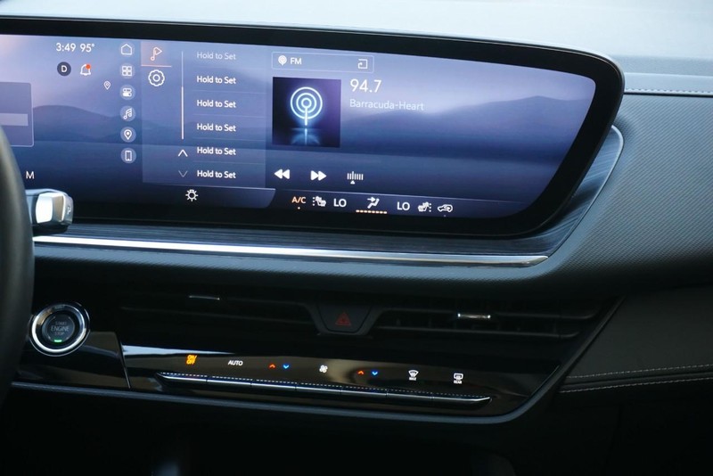 Buick Envision Vehicle Full-screen Gallery Image 33