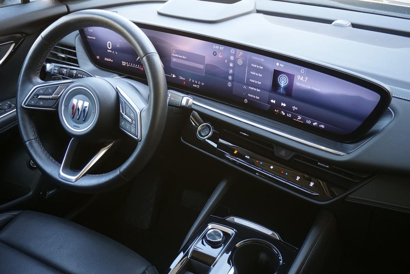 Buick Envision Vehicle Full-screen Gallery Image 34
