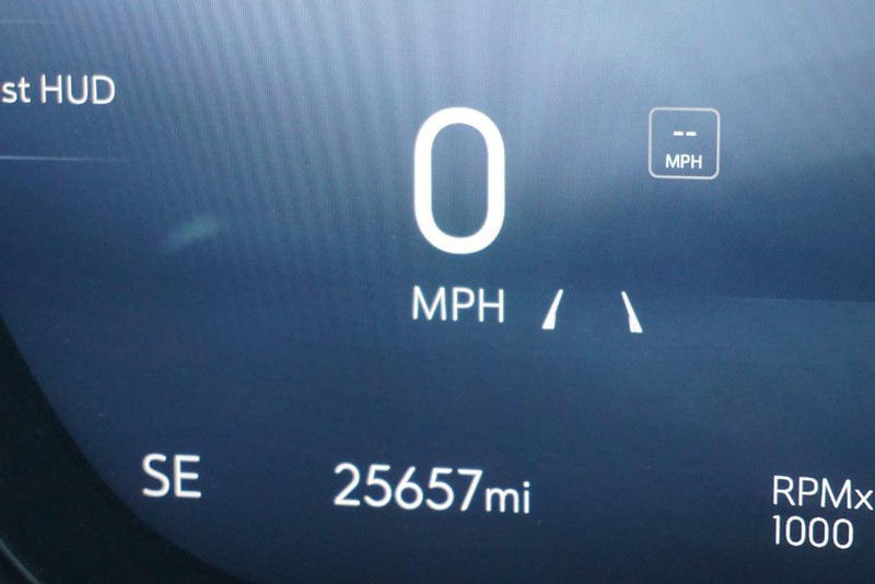 Buick Envision Vehicle Full-screen Gallery Image 40