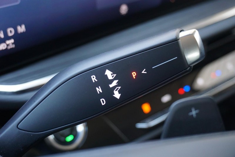 Buick Envision Vehicle Full-screen Gallery Image 42