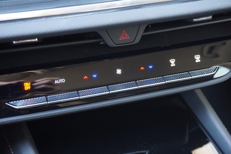 Buick Envision Vehicle Full-screen Gallery Image 43