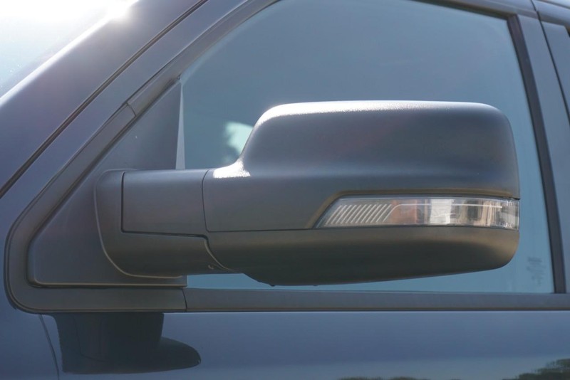 Ram 1500 Vehicle Full-screen Gallery Image 13