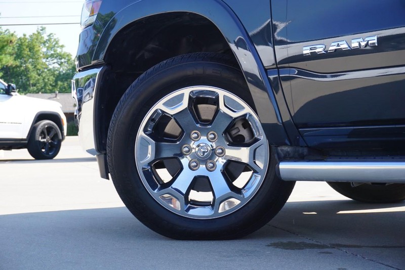 Ram 1500 Vehicle Full-screen Gallery Image 16