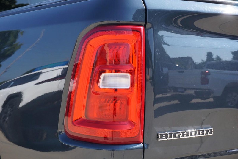 Ram 1500 Vehicle Full-screen Gallery Image 20