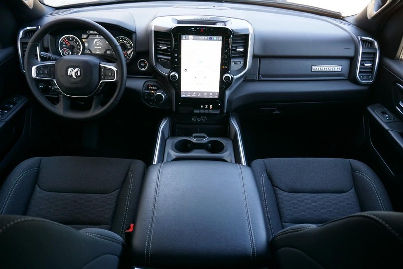 Ram 1500 Vehicle Full-screen Gallery Image 36
