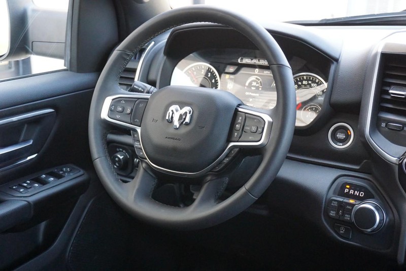 Ram 1500 Vehicle Full-screen Gallery Image 37