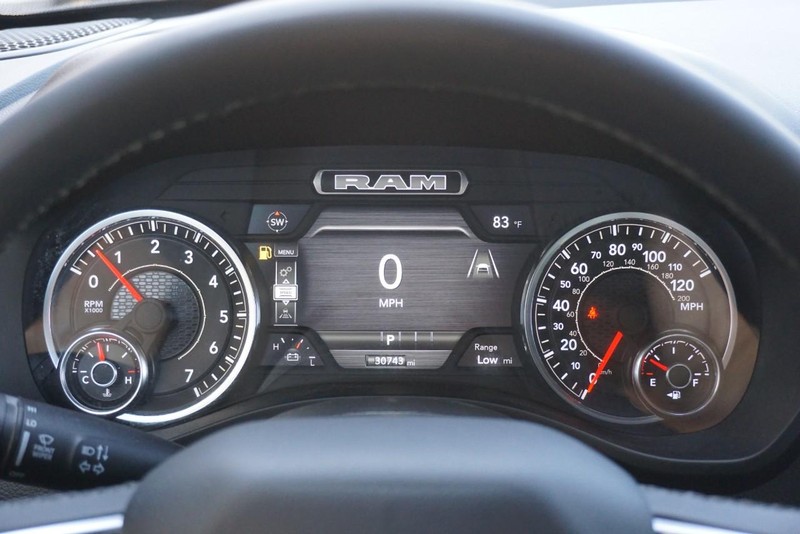 Ram 1500 Vehicle Full-screen Gallery Image 43