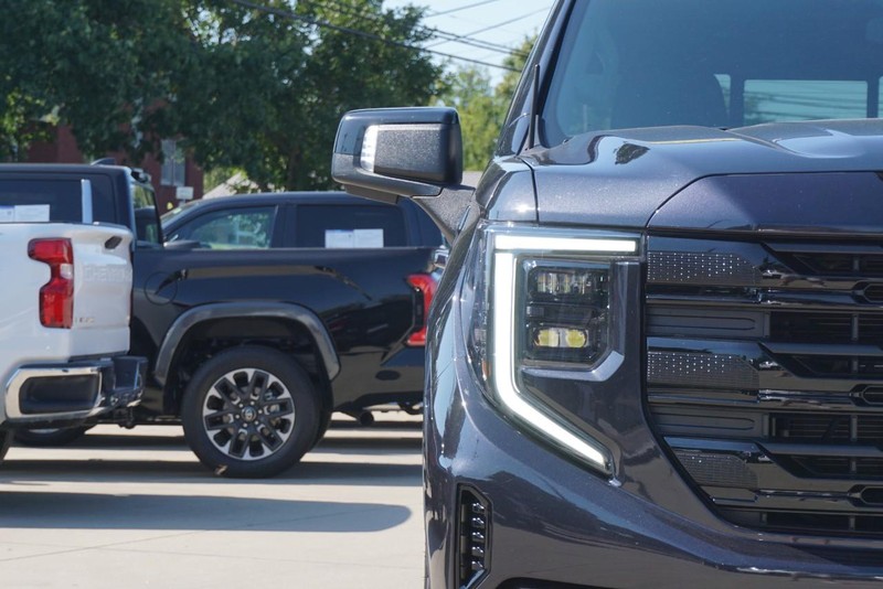 GMC Sierra 1500 Vehicle Full-screen Gallery Image 09