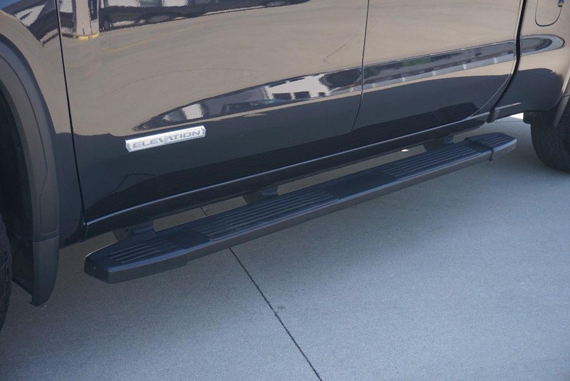 GMC Sierra 1500 Vehicle Full-screen Gallery Image 14