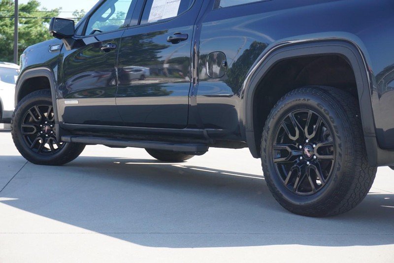GMC Sierra 1500 Vehicle Full-screen Gallery Image 15