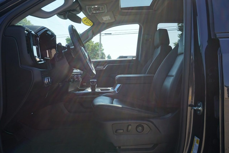 GMC Sierra 1500 Vehicle Full-screen Gallery Image 26