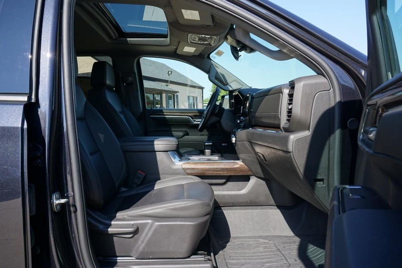 GMC Sierra 1500 Vehicle Full-screen Gallery Image 33