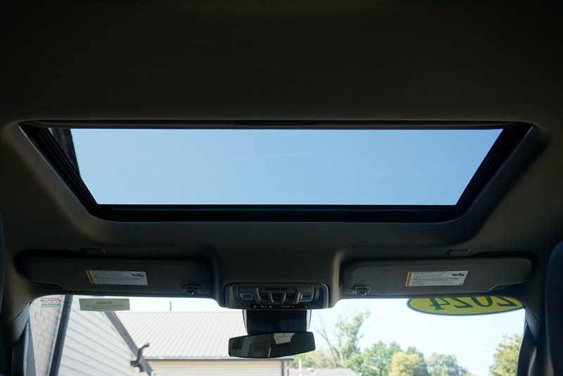 GMC Sierra 1500 Vehicle Full-screen Gallery Image 38