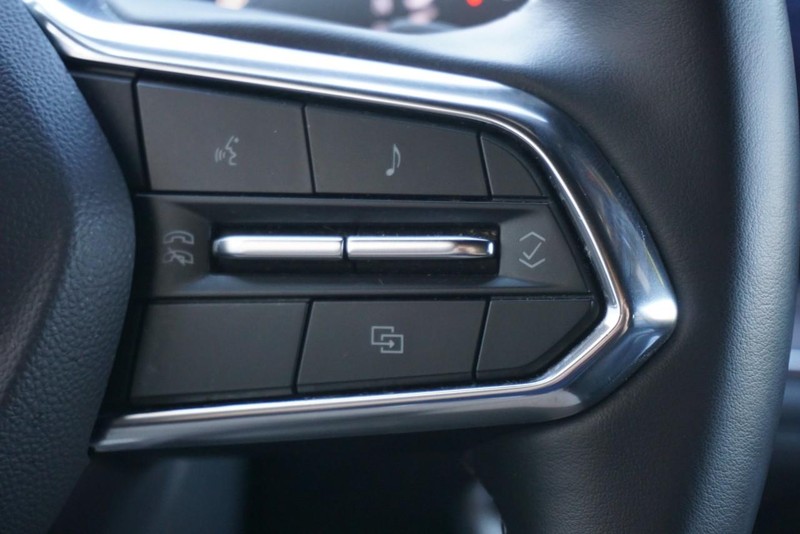 Chevrolet Suburban Vehicle Full-screen Gallery Image 46