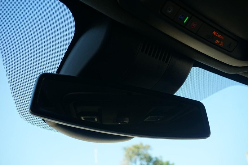 Chevrolet Suburban Vehicle Full-screen Gallery Image 58