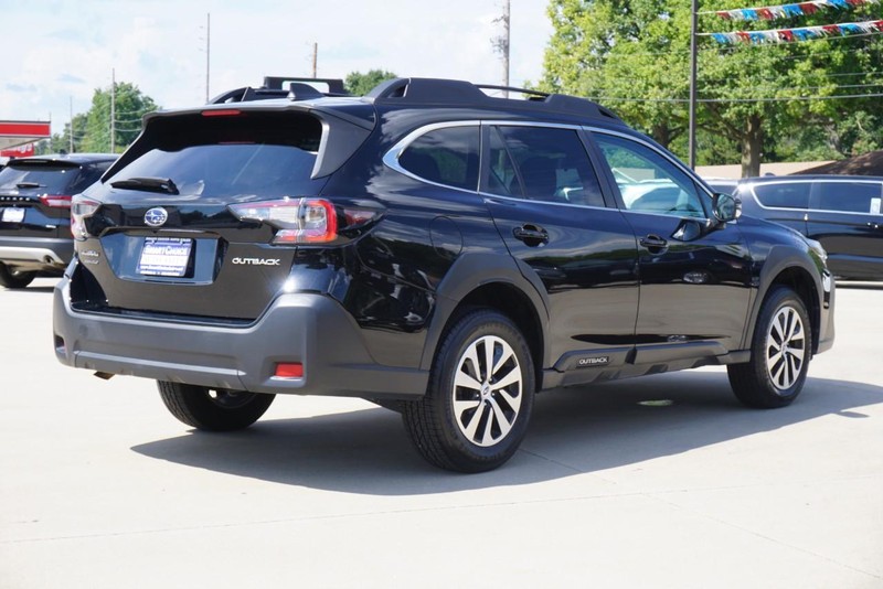 Subaru Outback Vehicle Full-screen Gallery Image 03