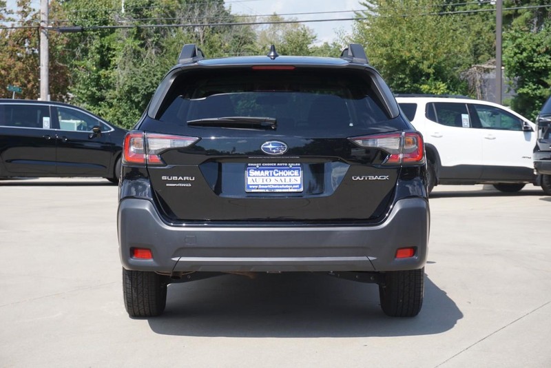Subaru Outback Vehicle Full-screen Gallery Image 04