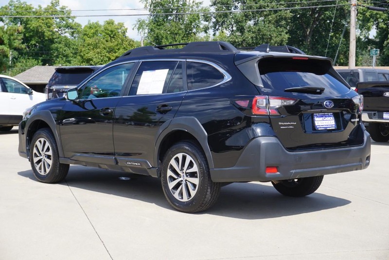 Subaru Outback Vehicle Full-screen Gallery Image 05