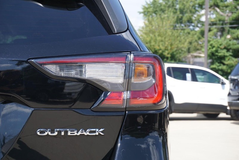 Subaru Outback Vehicle Full-screen Gallery Image 17