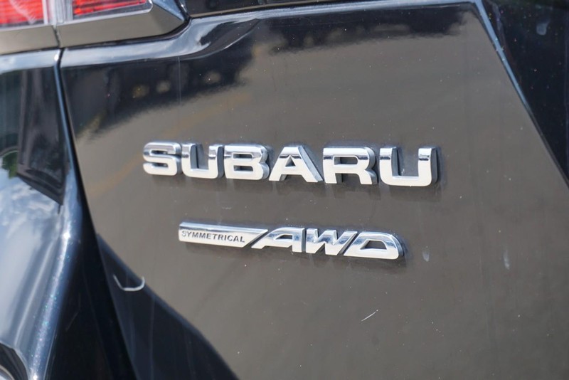Subaru Outback Vehicle Full-screen Gallery Image 18
