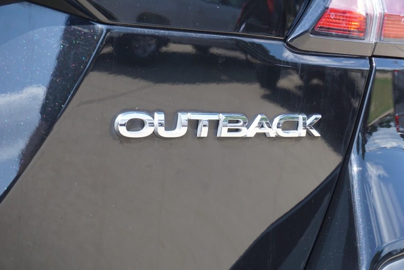 Subaru Outback Vehicle Full-screen Gallery Image 19