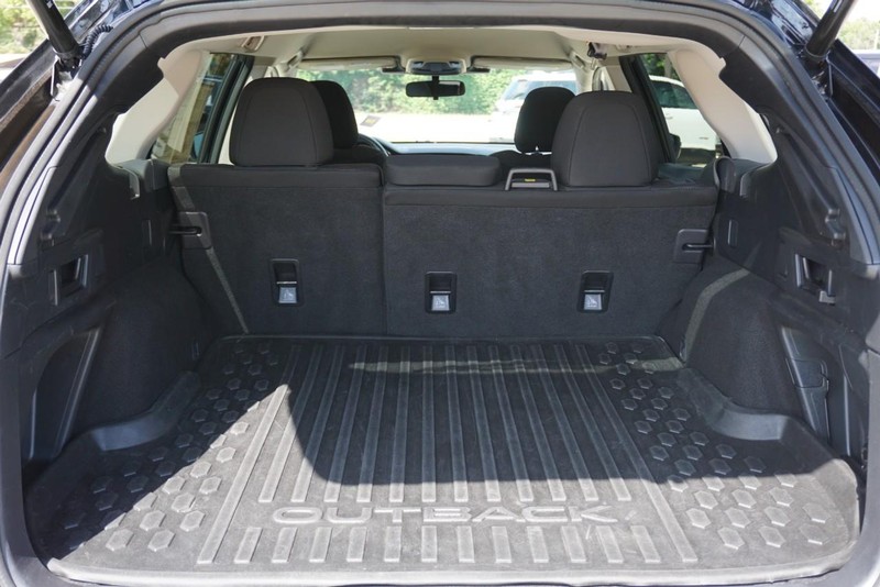 Subaru Outback Vehicle Full-screen Gallery Image 20
