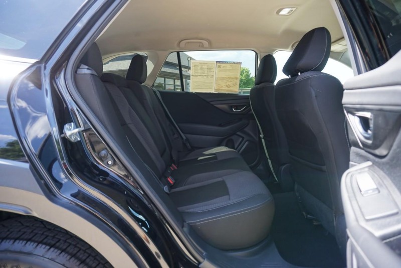 Subaru Outback Vehicle Full-screen Gallery Image 25