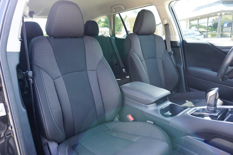 Subaru Outback Vehicle Full-screen Gallery Image 28