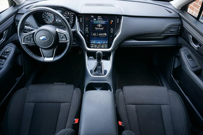 Subaru Outback Vehicle Full-screen Gallery Image 29
