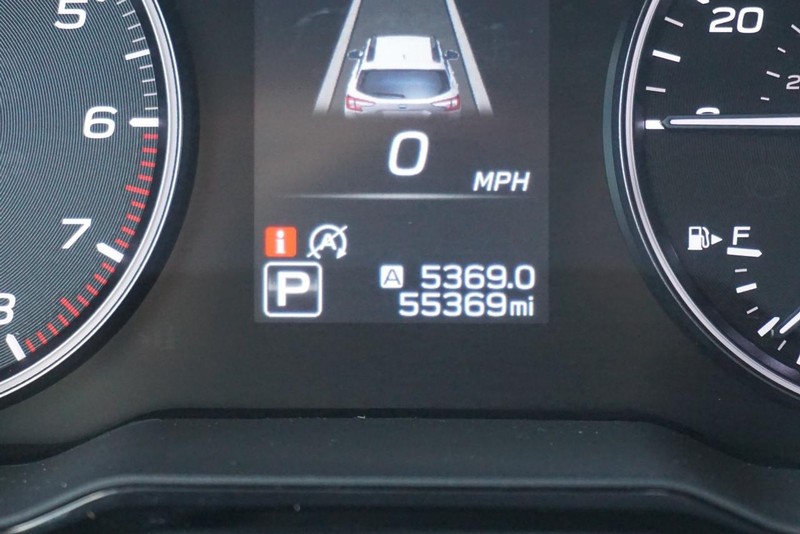 Subaru Outback Vehicle Full-screen Gallery Image 38