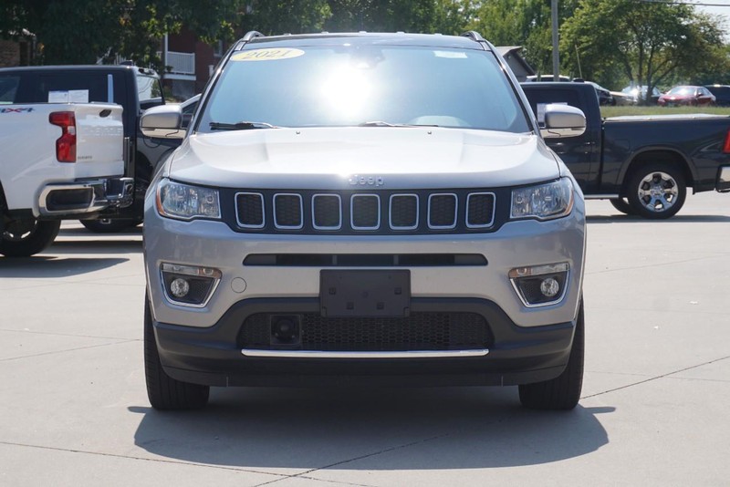Jeep Compass Vehicle Full-screen Gallery Image 08