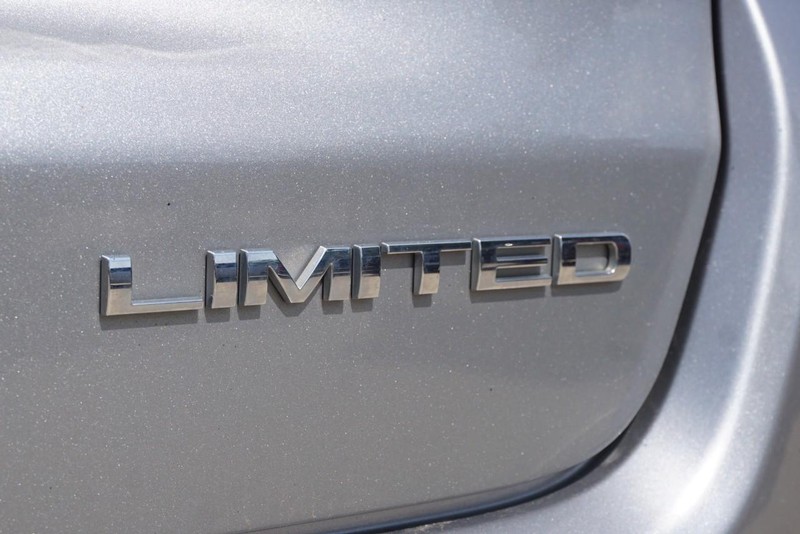 Jeep Compass Vehicle Full-screen Gallery Image 19