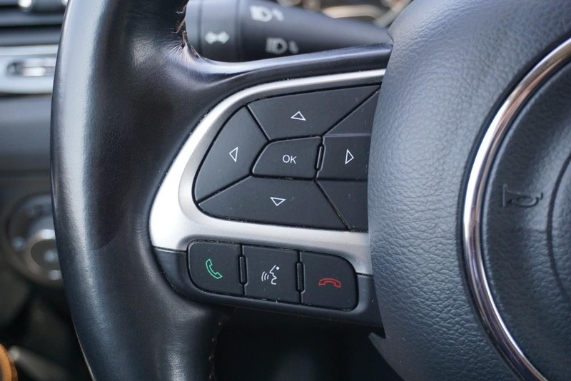 Jeep Compass Vehicle Full-screen Gallery Image 27