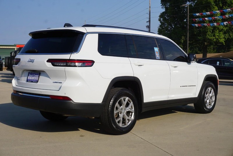 Jeep Grand Cherokee L Vehicle Full-screen Gallery Image 03