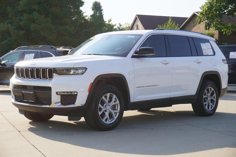 Jeep Grand Cherokee L Vehicle Full-screen Gallery Image 07