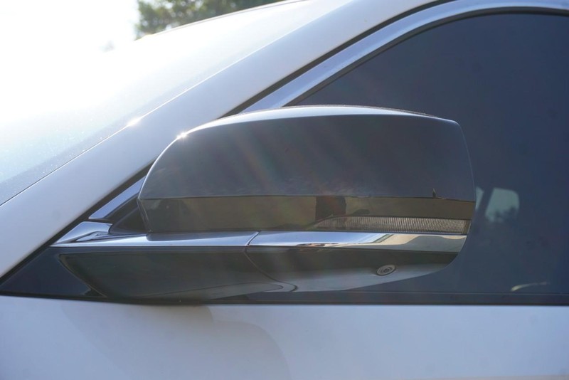 Jeep Grand Cherokee L Vehicle Full-screen Gallery Image 13