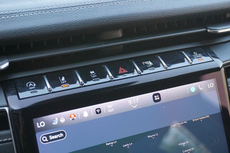 Jeep Grand Cherokee L Vehicle Full-screen Gallery Image 46