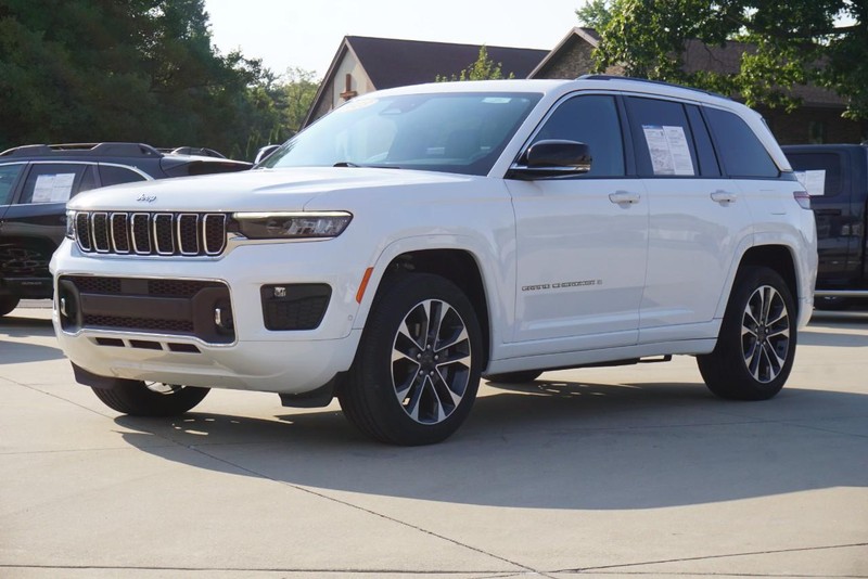 Jeep Grand Cherokee Vehicle Full-screen Gallery Image 07