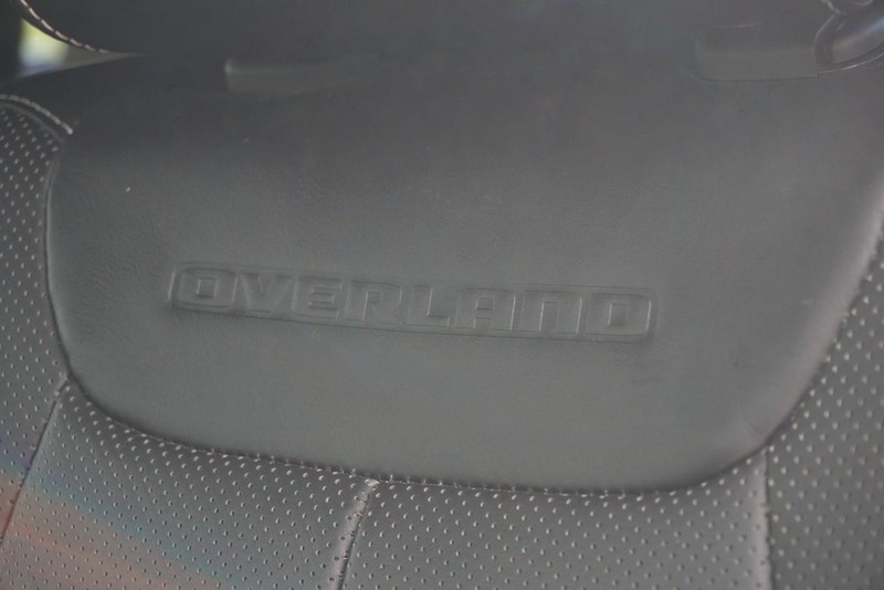 Jeep Grand Cherokee Vehicle Full-screen Gallery Image 25