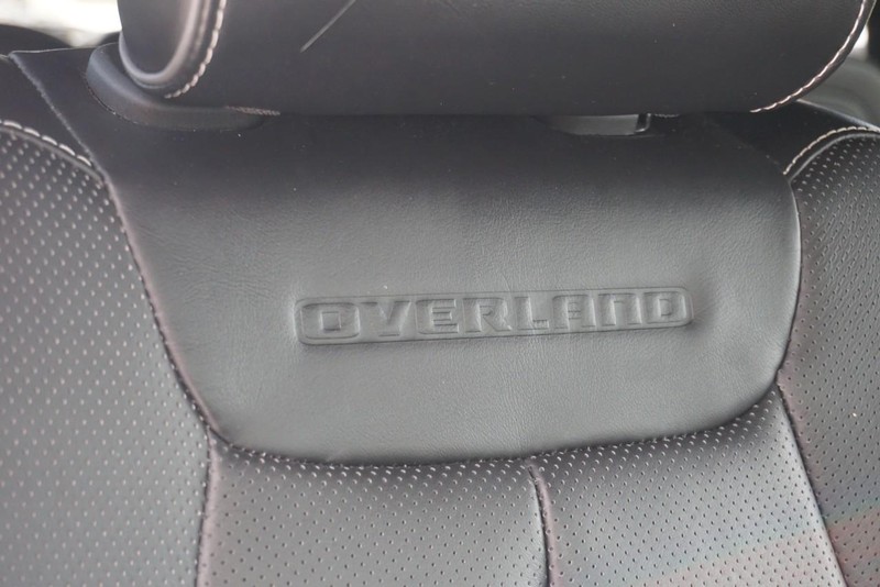 Jeep Grand Cherokee Vehicle Full-screen Gallery Image 33