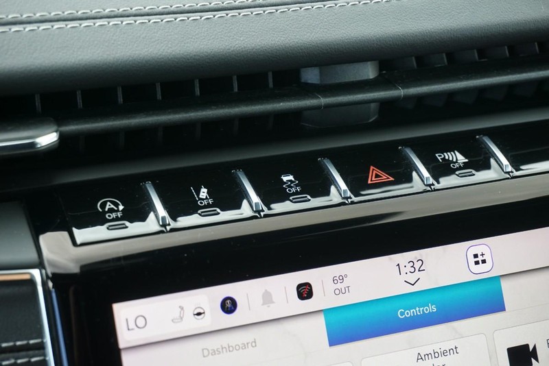 Jeep Grand Cherokee Vehicle Full-screen Gallery Image 44
