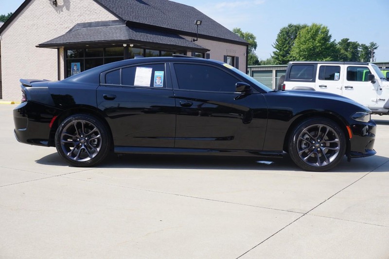 Dodge Charger Vehicle Full-screen Gallery Image 02