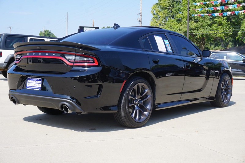 Dodge Charger Vehicle Full-screen Gallery Image 03