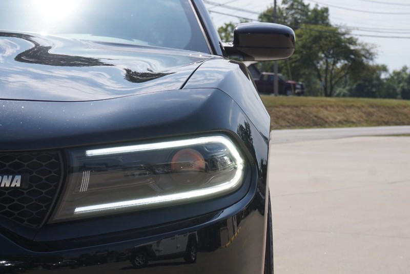 Dodge Charger Vehicle Full-screen Gallery Image 10