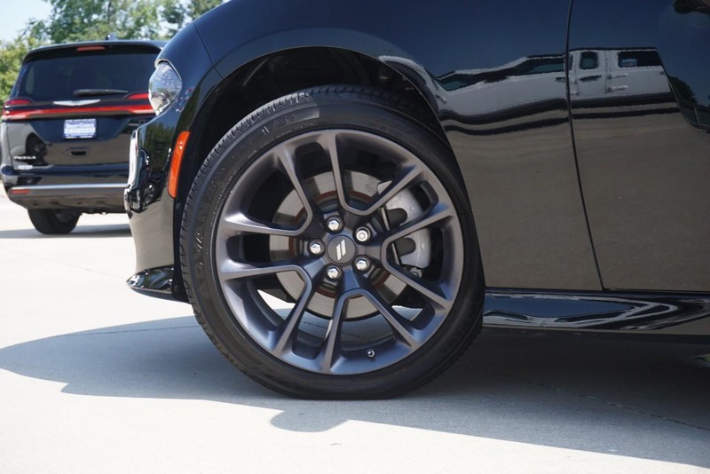 Dodge Charger Vehicle Full-screen Gallery Image 16