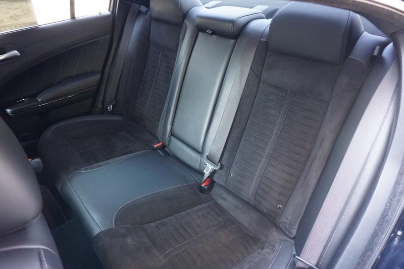 Dodge Charger Vehicle Full-screen Gallery Image 30